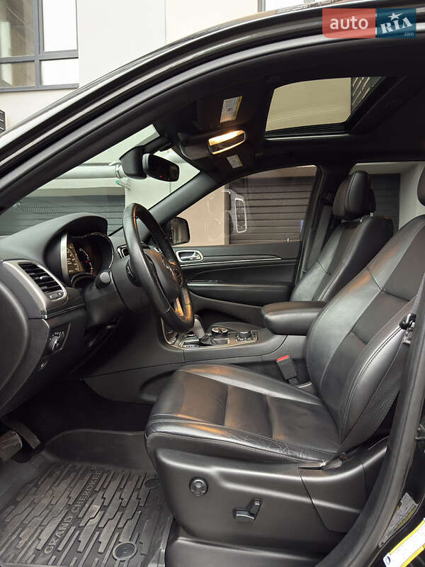 Внедорожник / Кроссовер Jeep Grand Cherokee 2020 в Днепре