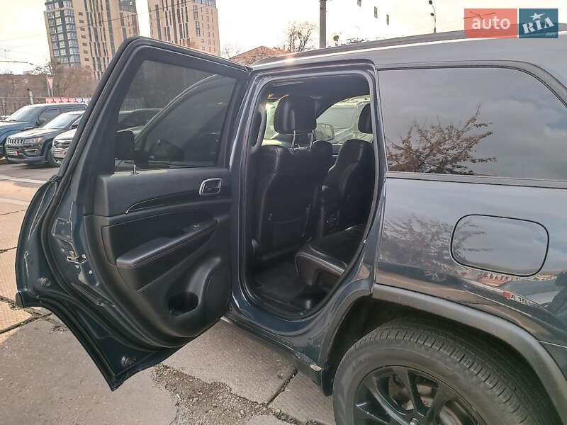 Внедорожник / Кроссовер Jeep Grand Cherokee 2016 в Харькове