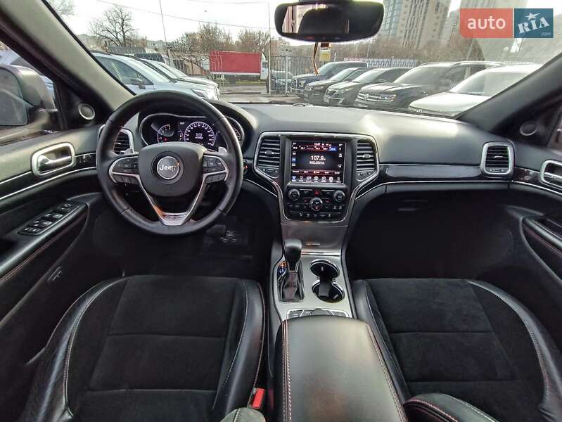 Внедорожник / Кроссовер Jeep Grand Cherokee 2016 в Харькове