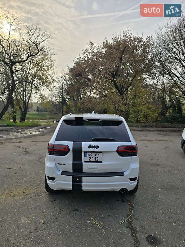 Позашляховик / Кросовер Jeep Grand Cherokee 2020 в Ужгороді