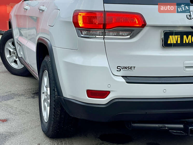 Внедорожник / Кроссовер Jeep Grand Cherokee 2017 в Киеве