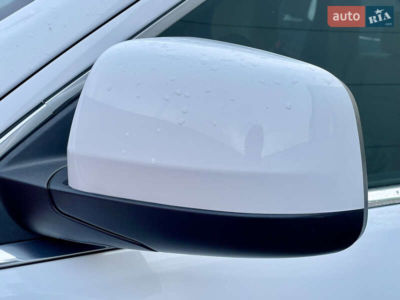 Внедорожник / Кроссовер Jeep Grand Cherokee 2017 в Киеве