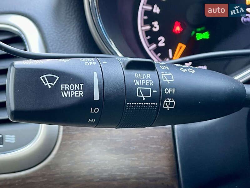 Внедорожник / Кроссовер Jeep Grand Cherokee 2017 в Киеве