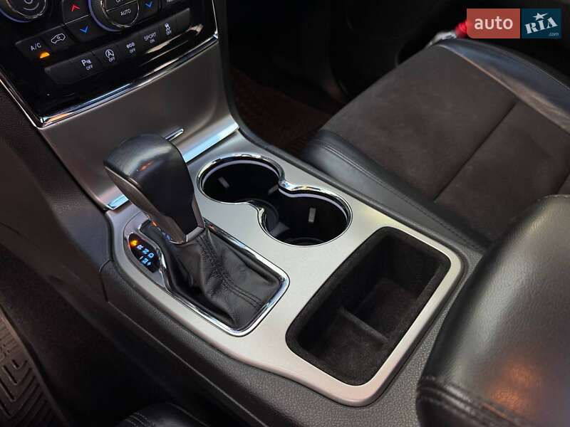 Внедорожник / Кроссовер Jeep Grand Cherokee 2021 в Киеве