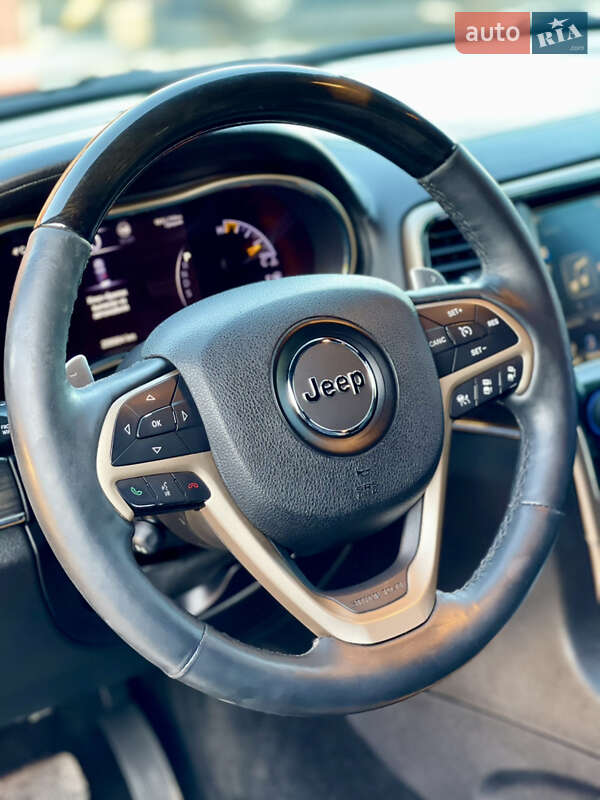 Внедорожник / Кроссовер Jeep Grand Cherokee 2016 в Млинове