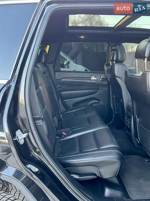 Внедорожник / Кроссовер Jeep Grand Cherokee 2016 в Млинове