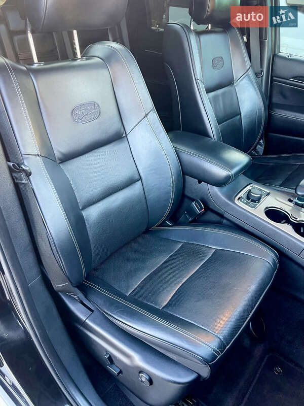 Внедорожник / Кроссовер Jeep Grand Cherokee 2016 в Млинове