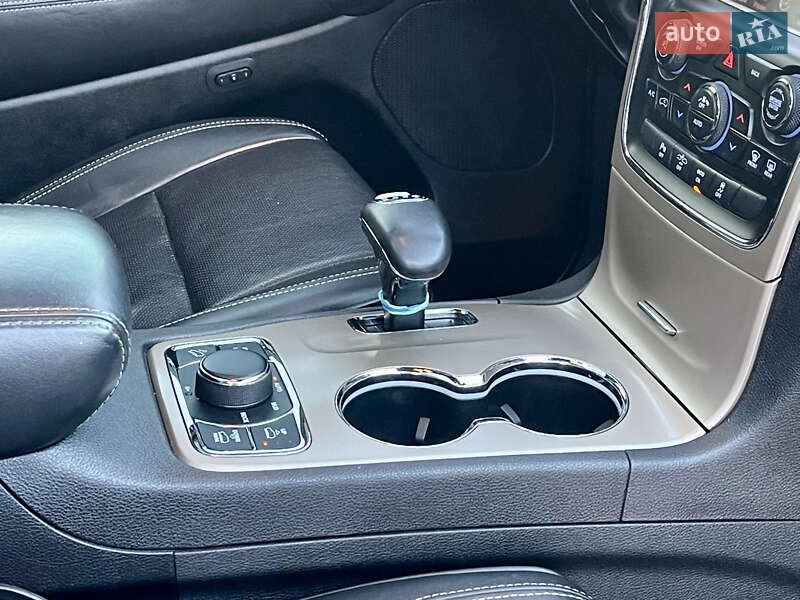 Внедорожник / Кроссовер Jeep Grand Cherokee 2016 в Млинове