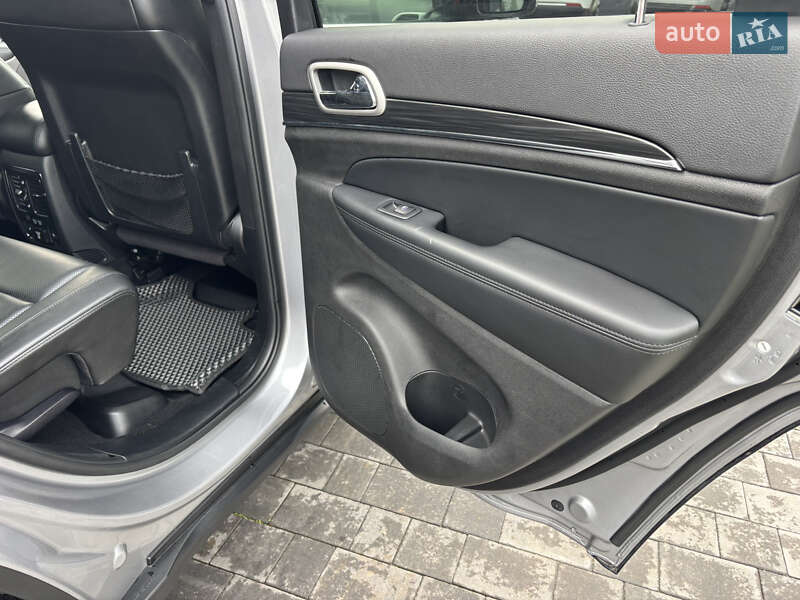 Внедорожник / Кроссовер Jeep Grand Cherokee 2020 в Полтаве фото 39 Внедорожник / Кроссовер Jeep Grand Cherokee 2020 в Полтаве
