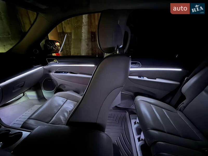 Внедорожник / Кроссовер Jeep Grand Cherokee 2016 в Киеве