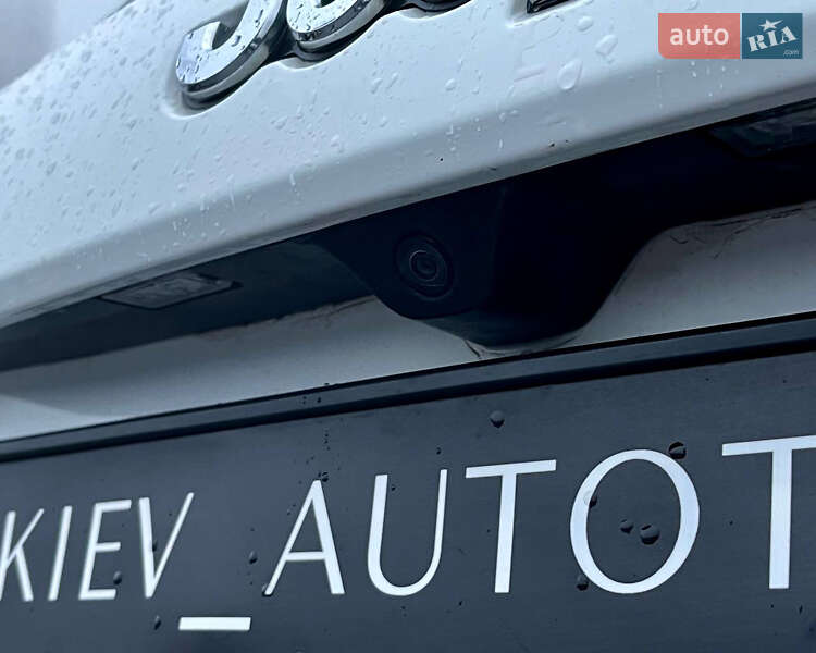 Внедорожник / Кроссовер Jeep Grand Cherokee 2019 в Киеве фото 13 Внедорожник / Кроссовер Jeep Grand Cherokee 2019 в Киеве