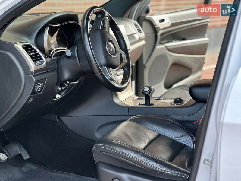 Внедорожник / Кроссовер Jeep Grand Cherokee 2013 в Одессе