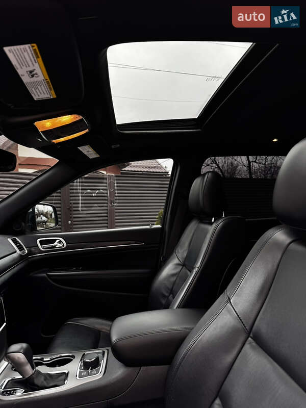 Внедорожник / Кроссовер Jeep Grand Cherokee 2019 в Киеве фото 31 Внедорожник / Кроссовер Jeep Grand Cherokee 2019 в Киеве