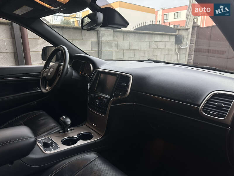 Внедорожник / Кроссовер Jeep Grand Cherokee 2013 в Ровно