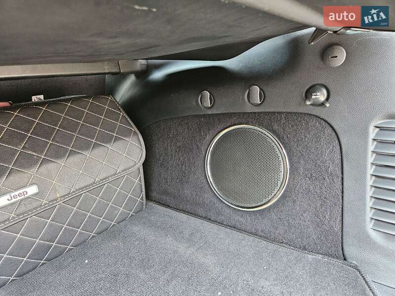 Внедорожник / Кроссовер Jeep Grand Cherokee 2016 в Одессе