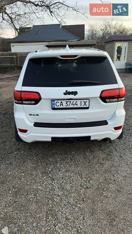 Внедорожник / Кроссовер Jeep Grand Cherokee 2017 в Смеле