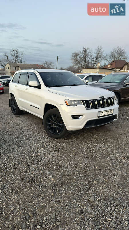 Внедорожник / Кроссовер Jeep Grand Cherokee 2017 в Смеле