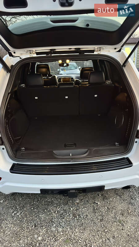 Внедорожник / Кроссовер Jeep Grand Cherokee 2017 в Смеле