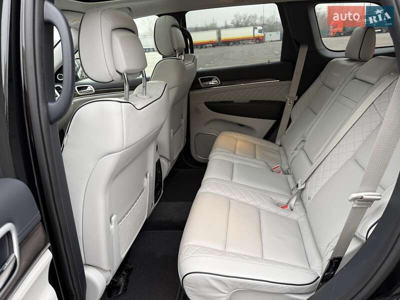 Внедорожник / Кроссовер Jeep Grand Cherokee 2019 в Киеве