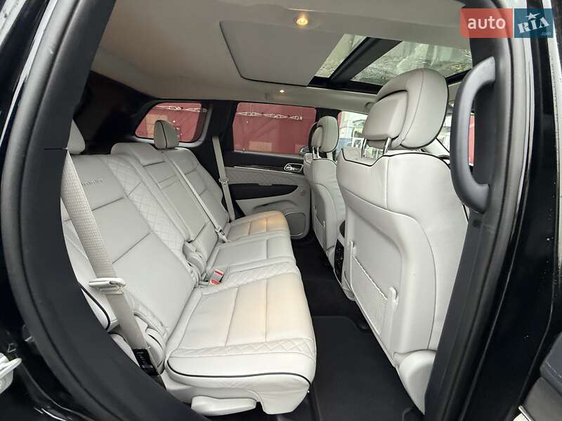 Внедорожник / Кроссовер Jeep Grand Cherokee 2019 в Киеве