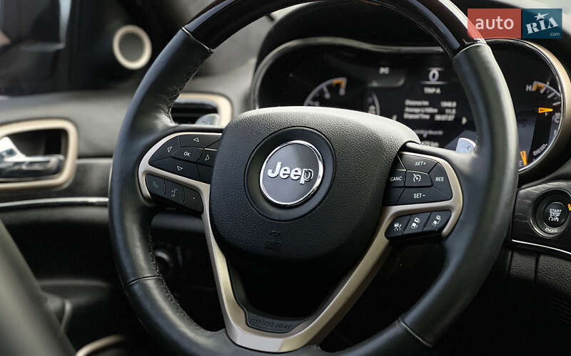 Внедорожник / Кроссовер Jeep Grand Cherokee 2014 в Львове