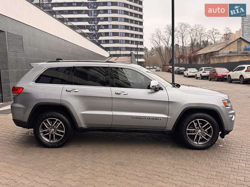 Внедорожник / Кроссовер Jeep Grand Cherokee 2018 в Киеве фото 21 Внедорожник / Кроссовер Jeep Grand Cherokee 2018 в Киеве