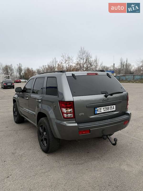 Внедорожник / Кроссовер Jeep Grand Cherokee 2006 в Днепре