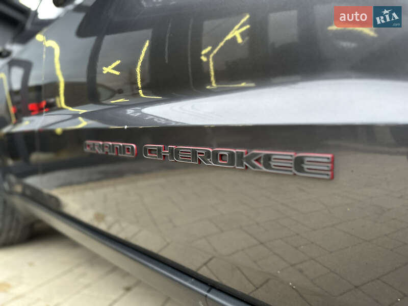 Внедорожник / Кроссовер Jeep Grand Cherokee 2016 в Львове
