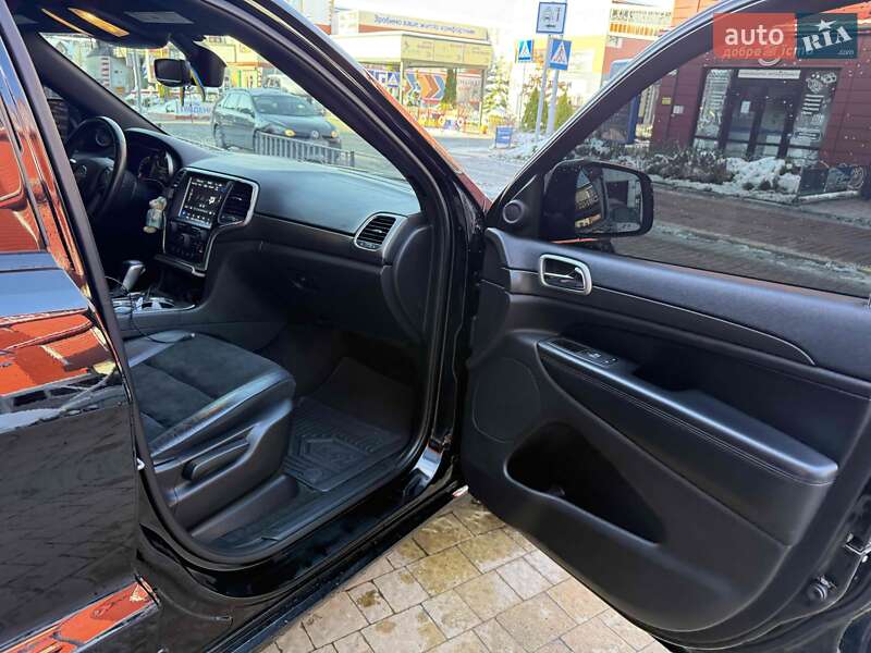 Позашляховик / Кросовер Jeep Grand Cherokee 2018 в Львові