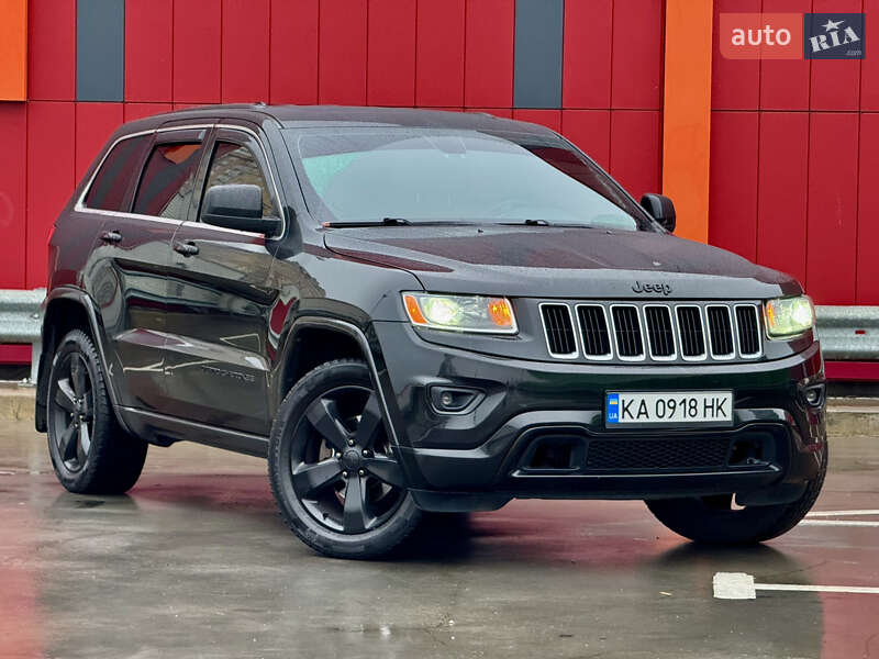 Внедорожник / Кроссовер Jeep Grand Cherokee 2015 в Киеве