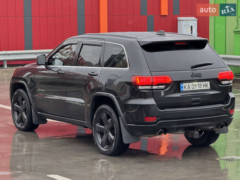 Внедорожник / Кроссовер Jeep Grand Cherokee 2015 в Киеве
