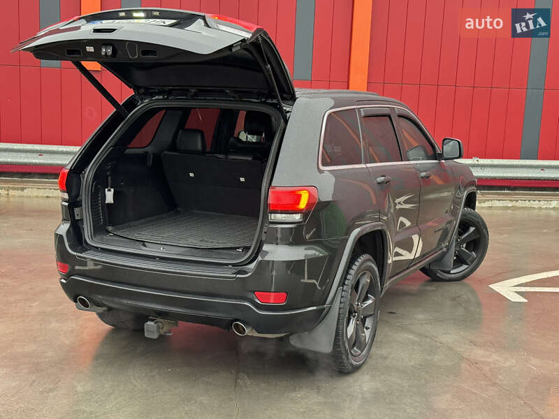 Внедорожник / Кроссовер Jeep Grand Cherokee 2015 в Киеве