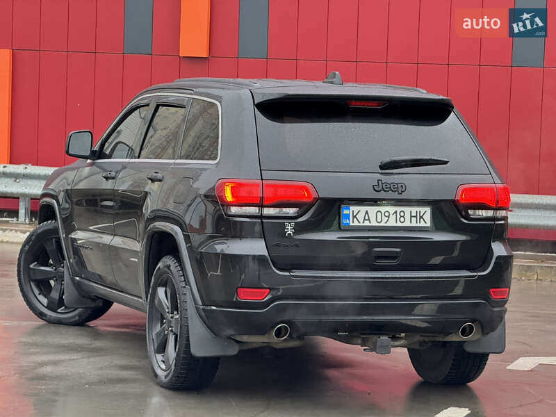 Внедорожник / Кроссовер Jeep Grand Cherokee 2015 в Киеве