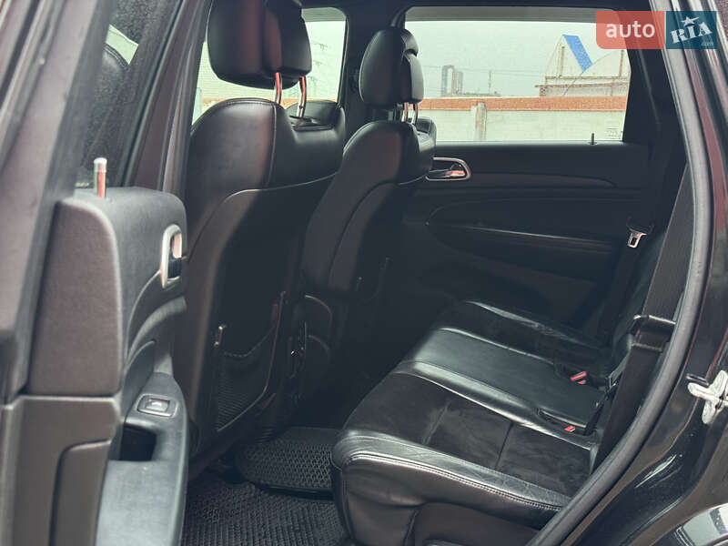 Внедорожник / Кроссовер Jeep Grand Cherokee 2015 в Киеве