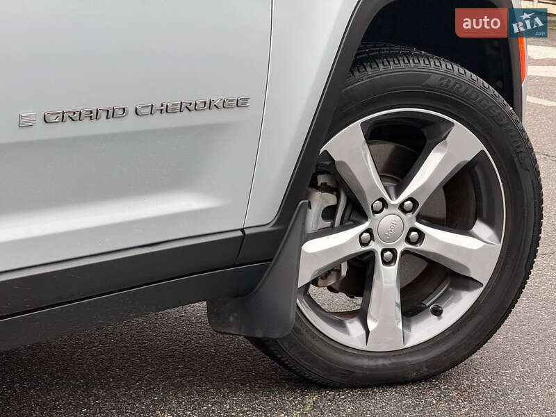 Внедорожник / Кроссовер Jeep Grand Cherokee 2021 в Киеве