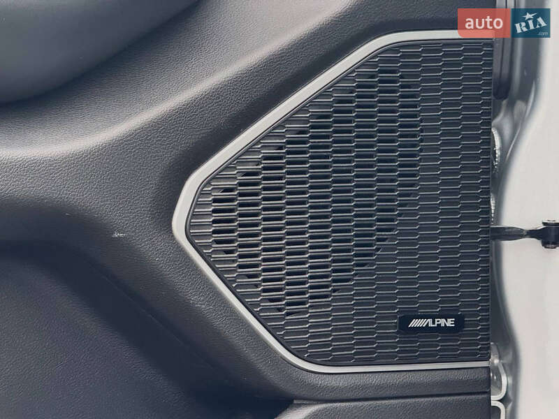 Внедорожник / Кроссовер Jeep Grand Cherokee 2021 в Киеве