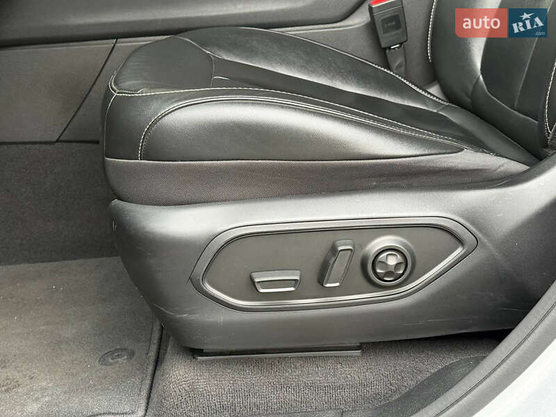 Внедорожник / Кроссовер Jeep Grand Cherokee 2021 в Киеве