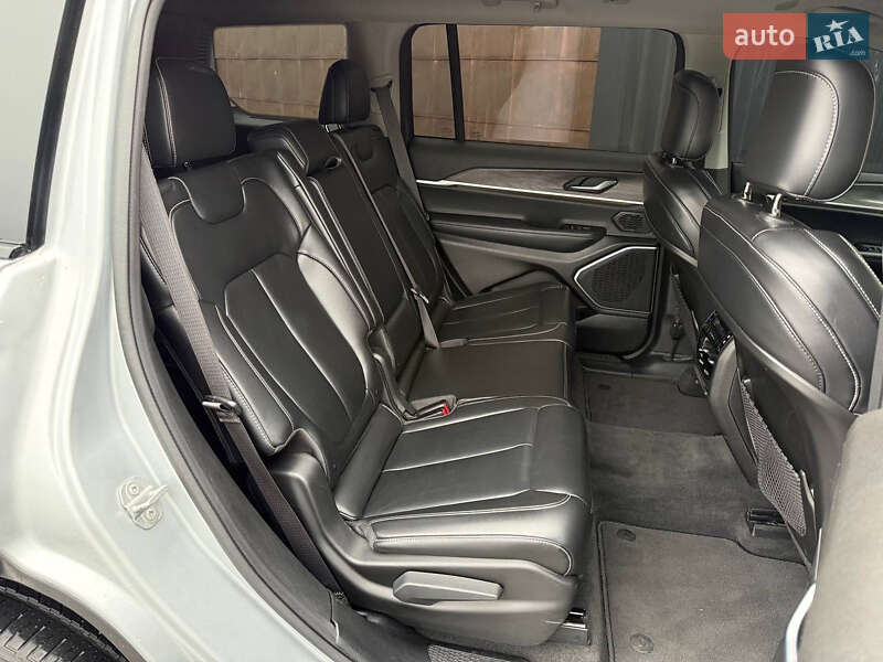 Внедорожник / Кроссовер Jeep Grand Cherokee 2021 в Киеве