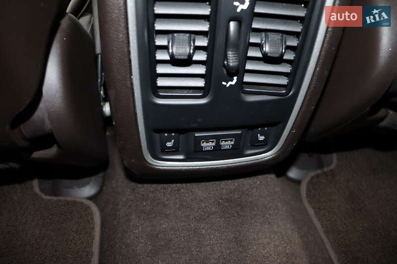 Внедорожник / Кроссовер Jeep Grand Cherokee 2014 в Львове