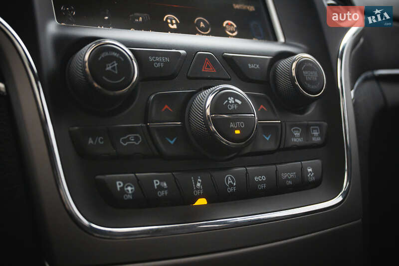 Внедорожник / Кроссовер Jeep Grand Cherokee 2017 в Киеве фото 26 Внедорожник / Кроссовер Jeep Grand Cherokee 2017 в Киеве