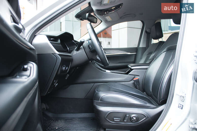 Внедорожник / Кроссовер Jeep Grand Cherokee 2022 в Киеве