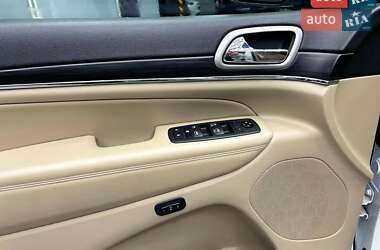 Внедорожник / Кроссовер Jeep Grand Cherokee 2020 в Черновцах