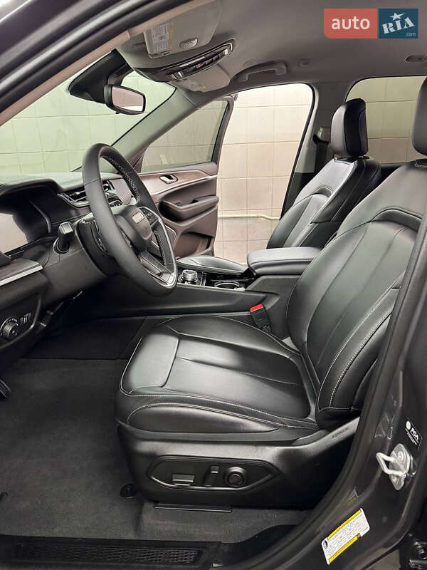 Внедорожник / Кроссовер Jeep Grand Cherokee 2023 в Киеве фото 60 Внедорожник / Кроссовер Jeep Grand Cherokee 2023 в Киеве