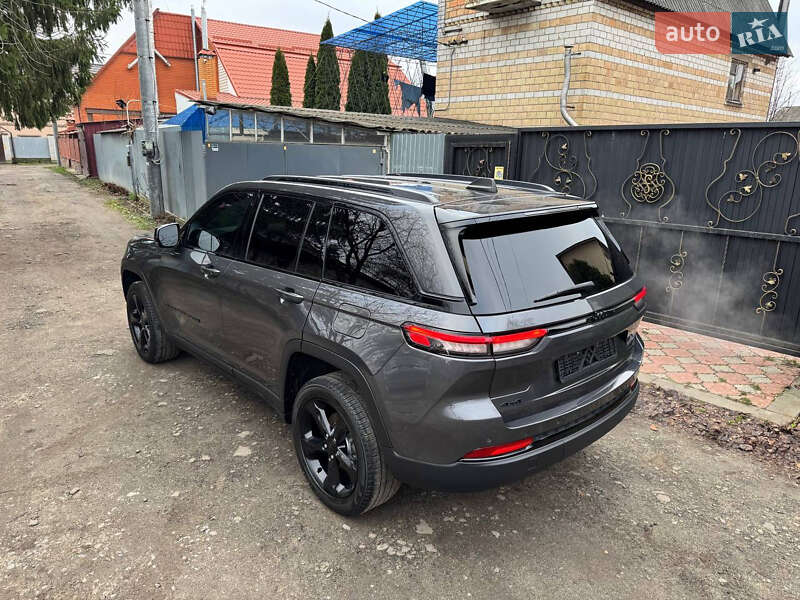 Внедорожник / Кроссовер Jeep Grand Cherokee 2023 в Киеве фото 72 Внедорожник / Кроссовер Jeep Grand Cherokee 2023 в Киеве