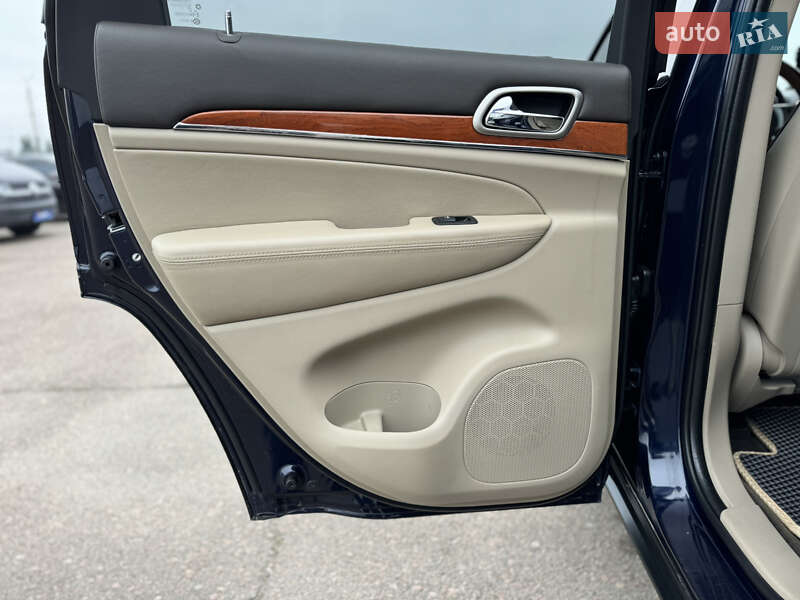 Внедорожник / Кроссовер Jeep Grand Cherokee 2012 в Киеве фото 37 Внедорожник / Кроссовер Jeep Grand Cherokee 2012 в Киеве