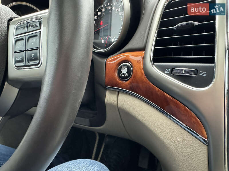 Внедорожник / Кроссовер Jeep Grand Cherokee 2012 в Киеве фото 107 Внедорожник / Кроссовер Jeep Grand Cherokee 2012 в Киеве