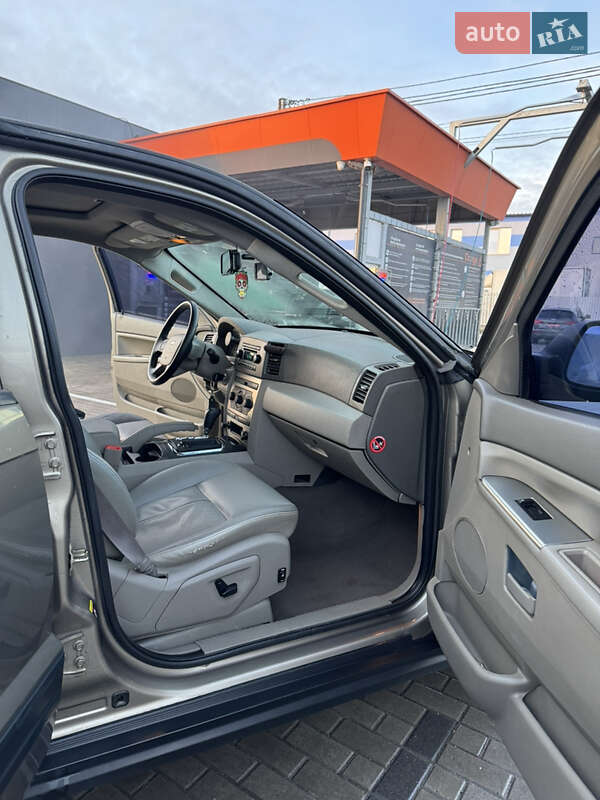Позашляховик / Кросовер Jeep Grand Cherokee 2005 в Львові