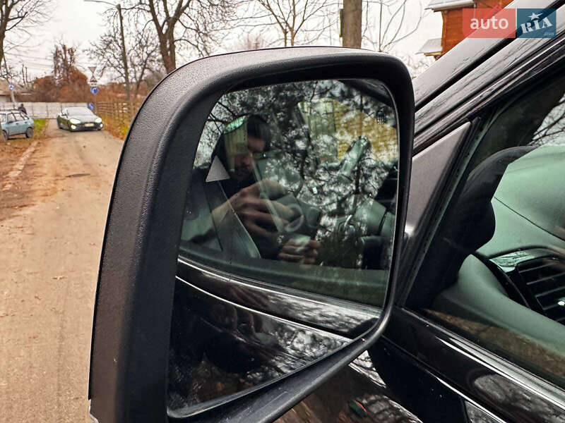 Внедорожник / Кроссовер Jeep Grand Cherokee 2018 в Киеве фото 14 Внедорожник / Кроссовер Jeep Grand Cherokee 2018 в Киеве