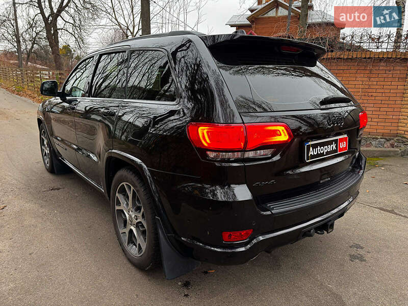 Внедорожник / Кроссовер Jeep Grand Cherokee 2018 в Киеве фото 9 Внедорожник / Кроссовер Jeep Grand Cherokee 2018 в Киеве