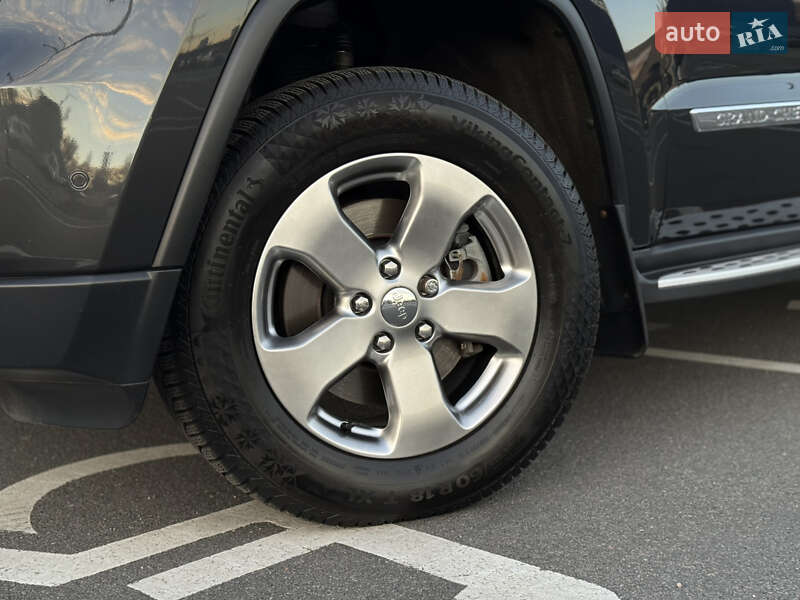 Внедорожник / Кроссовер Jeep Grand Cherokee 2011 в Киеве